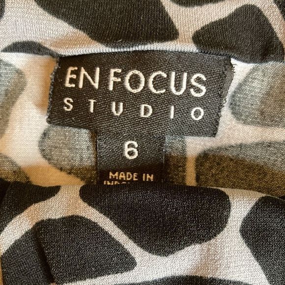 EN FOCUS STUDIO Dress Black & Gray Animal Print Shift Dress - Picture 12 of 12
